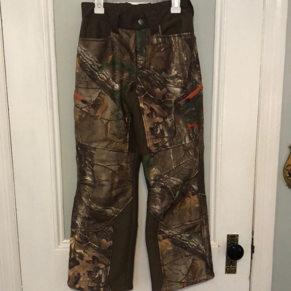 UnderArmour Boys hunting/outdoor pants